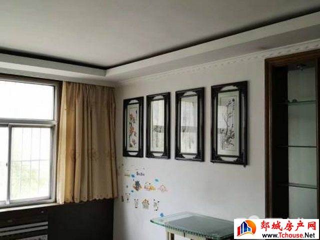 广夏兰都 3室2厅 138平米 简单装修 1300元/月